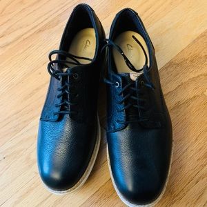 There is no box for this item but it’s brand new